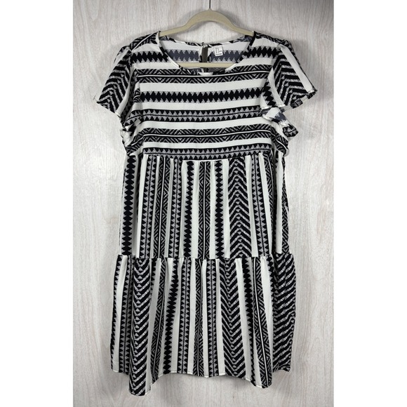 Soly Hux Black White Tiered Dress Size‎ XL Boho Luxe Babydoll Aztec Western - Picture 1 of 8
